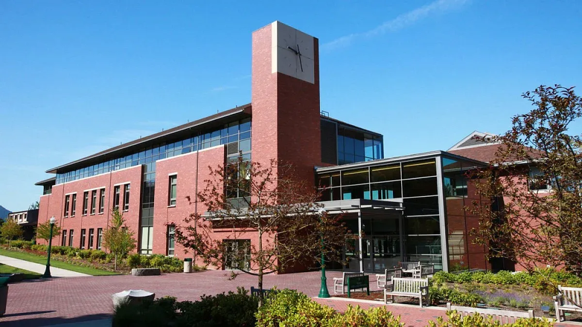 HEDCO building exterior during a sunny cloudless day
