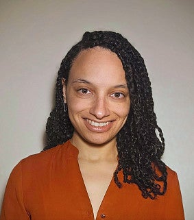 chelsea mayo headshot 